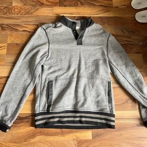 Lululemon sweatshirt